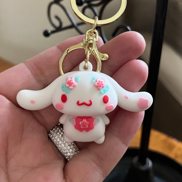 Hello Kitty Cinnamon Roll Friend of Hello Kitty Wristlet Bag Charm NEW - Picture 1 of 2